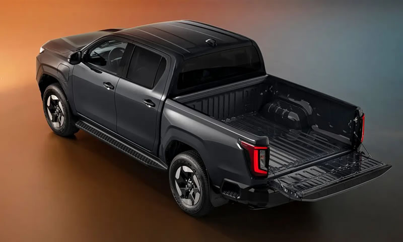 丰田发布全新HiLux皮卡：全新设计、燃油/纯电动力可选