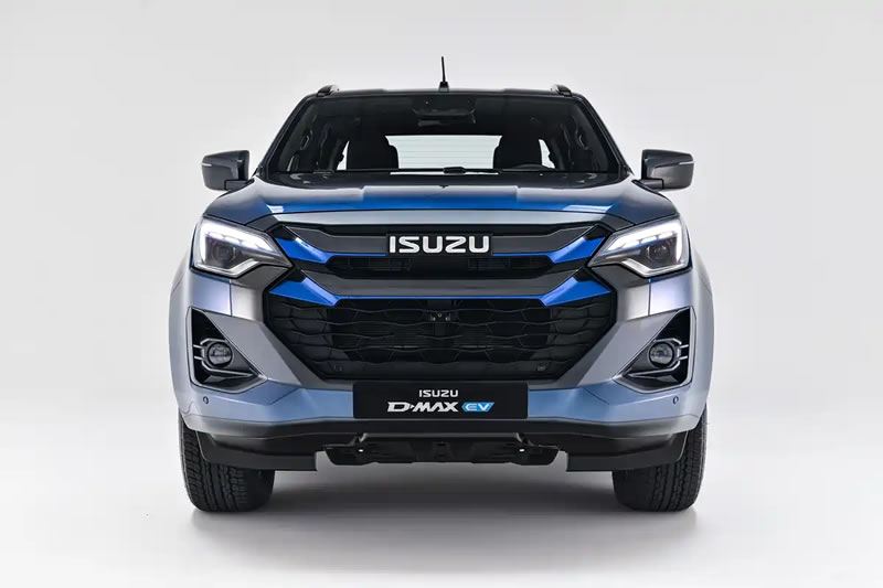 五十铃纯电皮卡D-MAX EV官图发布，双电机四驱动力