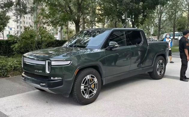 RIVIAN R1T皮卡现身北京小米科技园